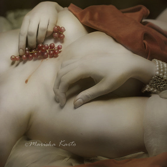 Mariska Karto "Bleeding heart"